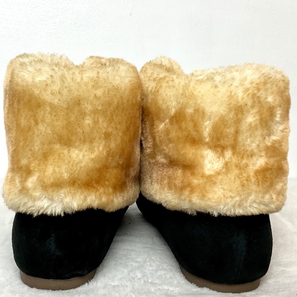 Lamo Black Suede Comfort Lace-up Moccasin Faux Fur Ankle Booties sz 8 to 8.5M - Picture 6 of 12